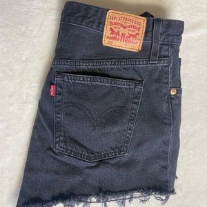 Levi 501 Jean shorts in black